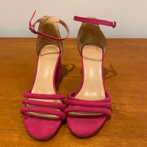 PINK SUEDE SIZE 8 WIDE HEEL PUMPS